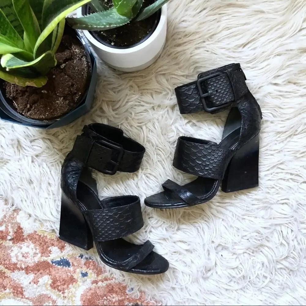 Sigerson Morrison Poker 2 Snake Embossed Black Leather Block Heels in Nero